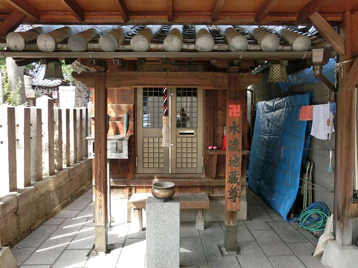 ⑯野江水神社には水流地蔵も祀られている